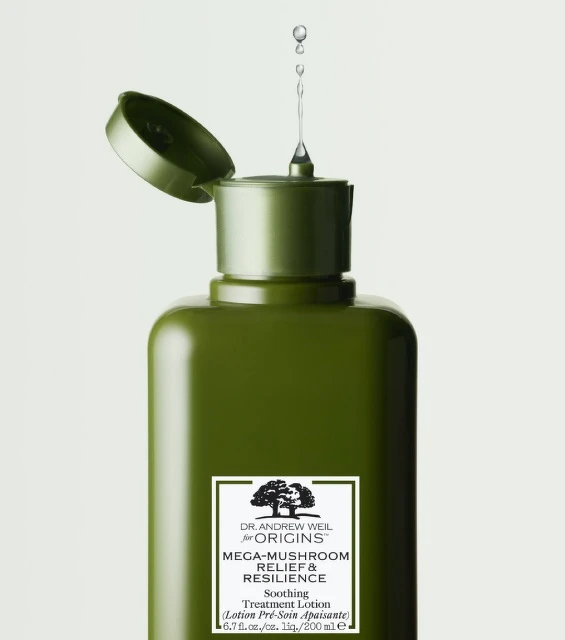 品木宣言DR.WEIL青春無敵靈芝光潤機能水2022全新形象圖。 品木宣言DR.WEIL青春無敵靈芝光潤機能水2022全新形象圖。