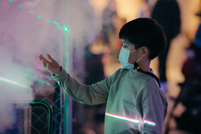 李海HD以雲霧搭配雷射光線，構築出視覺上對風穿透的想像！（photo by 吳璨）