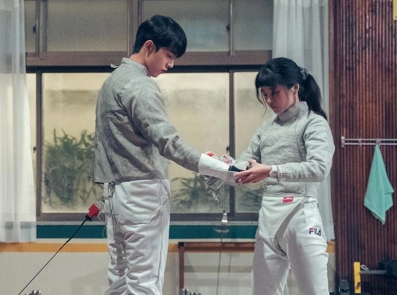 《二十五，二十一》網友腦補催南柱赫金泰梨快點談場真正的戀愛