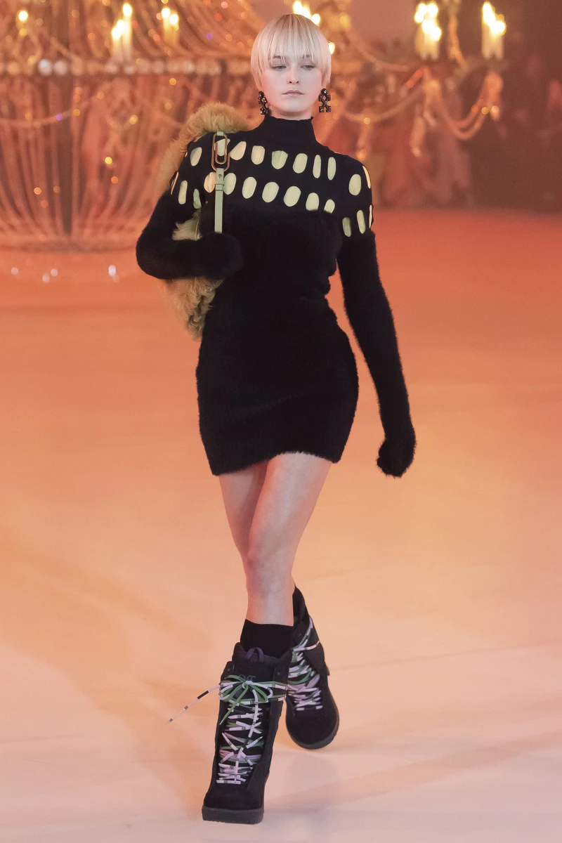 Off-White 2022秋冬女裝系列