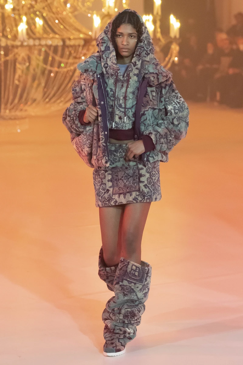 Off-White 2022秋冬女裝系列