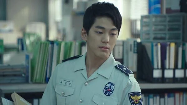 金旻奎曾演出《Signal信號》 金旻奎曾演出《Signal信號》