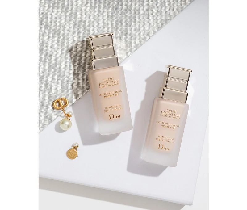 DIOR精萃再生光燦全效BB霜，2色