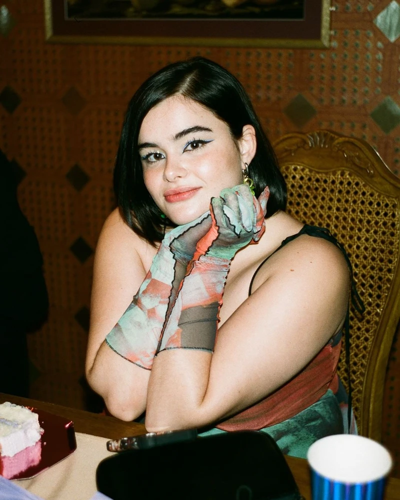 Barbie Ferreira飾演Dom女王Kate