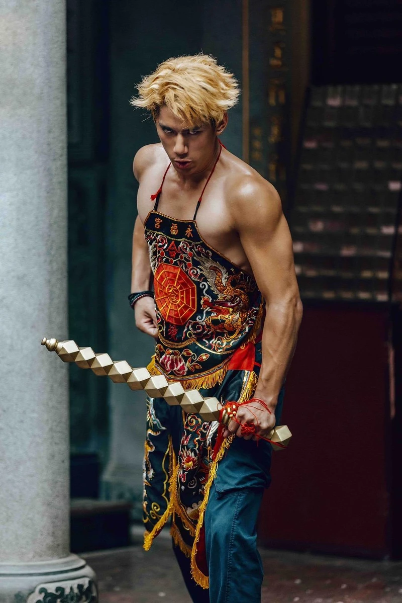 ▲▼村民不信醫療科學，反而信乩童和符水能治病。（圖 / 公視提供）