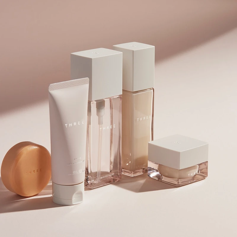 THREE極致活顏系列2022全系列獲得歐盟有機認證,全新改版升級。 THREE極致活顏系列2022全系列獲得歐盟有機認證,全新改版升級。