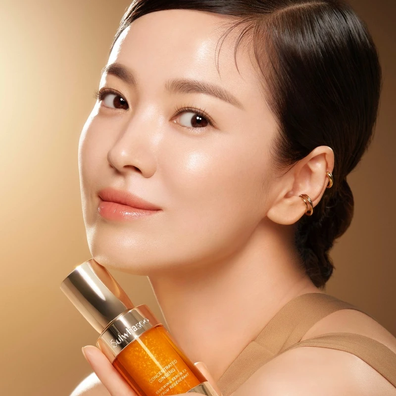 雪花秀滋陰蔘緊膚晶萃主視覺。 雪花秀滋陰蔘緊膚晶萃主視覺。