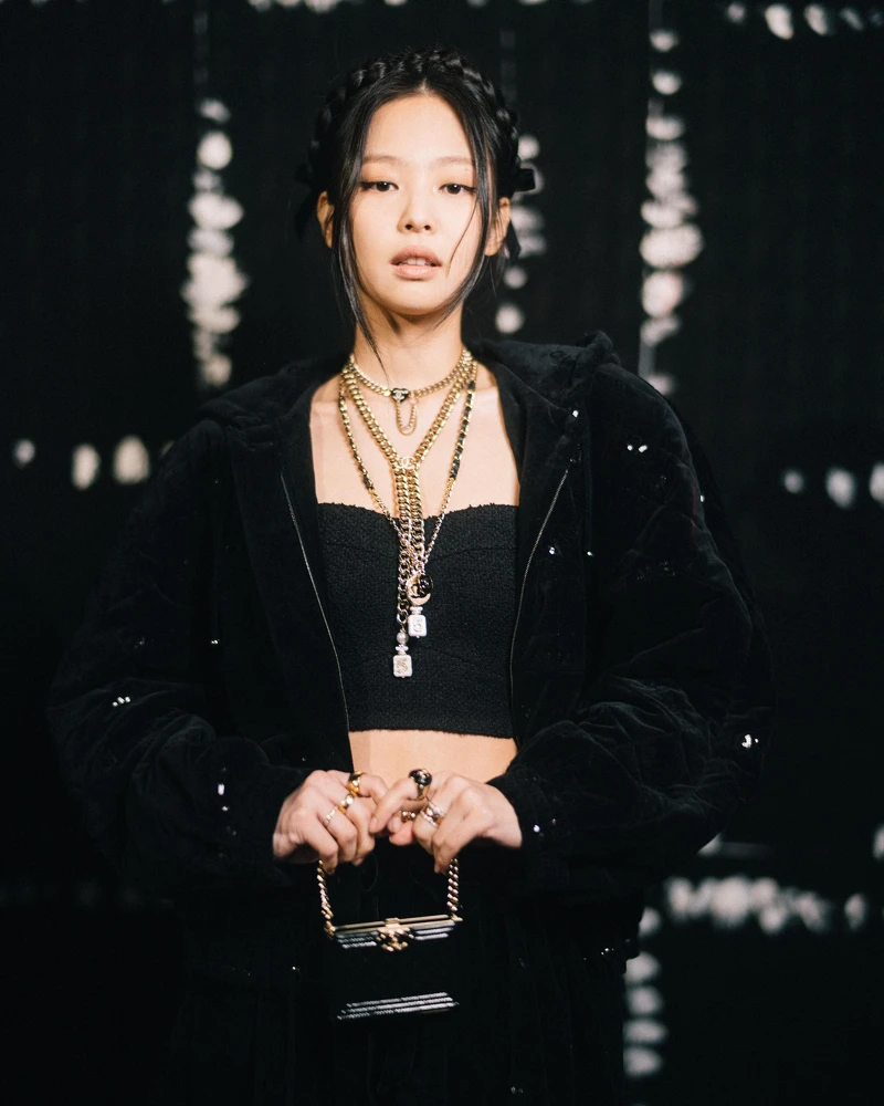  Jennie