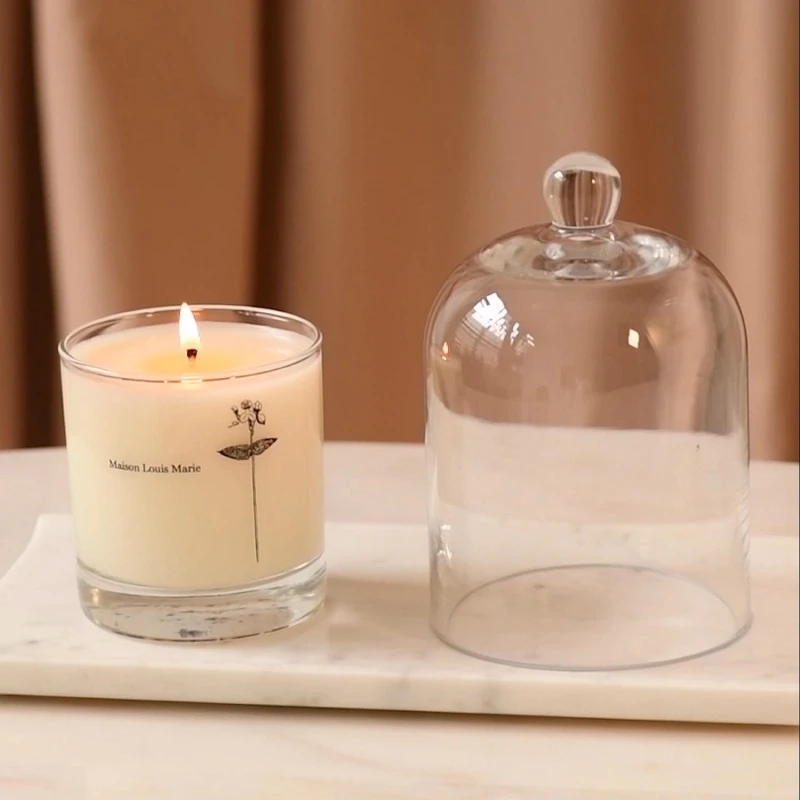 Maison Louis Marie香氛蠟燭(Antidris Cassis果然白玫瑰),NT1,280。 Maison Louis Marie香氛蠟燭(Antidris Cassis果然白玫瑰),NT1,280。