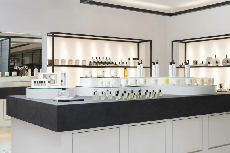 ARTIFACTS自2016年即引進Maison Louis Marie香氛,多年經營下廣受好評,因此2022年與品牌加深合作,成為台灣的品牌總代理商。 ARTIFACTS自2016年即引進Maison Louis Marie香氛,多年經營下廣受好評,因此2022年與品牌加深合作,成為台灣的品牌總代理商。