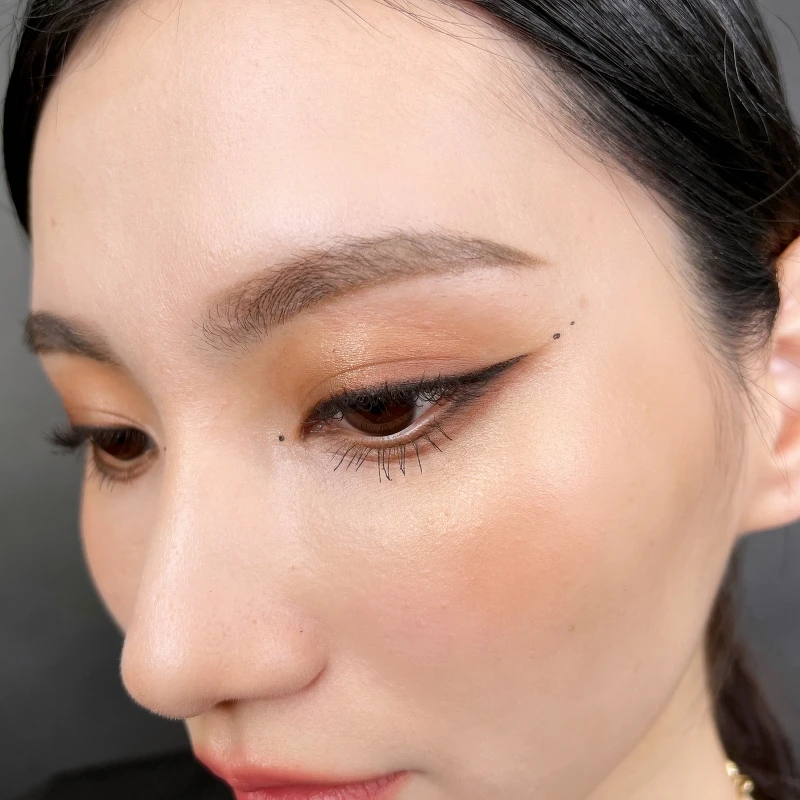 M.A.C月夜星辰系列六色眼影盤眼妝示範。 M.A.C月夜星辰系列六色眼影盤眼妝示範。