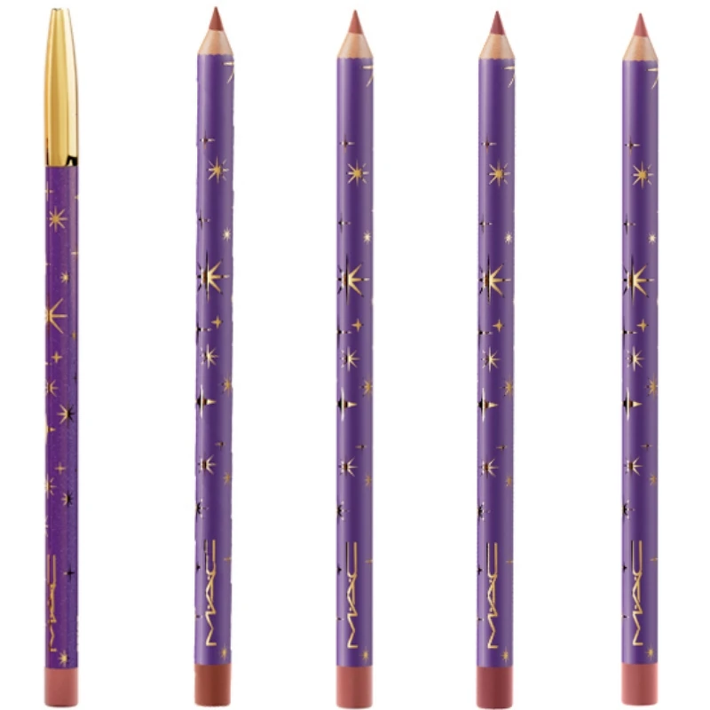 M.A.C月夜星辰系列唇線造型筆(左起#SPICE清冷褐棕、#WHIRL赤陶紅棕、#SOAR醇濃肉桂、#BOLDLY BARE月夜橙花),NT810。 M.A.C月夜星辰系列唇線造型筆(左起#SPICE清冷褐棕、#WHIRL赤陶紅棕、#SOAR醇濃肉桂、#BOLDLY BARE月夜橙花),NT810。