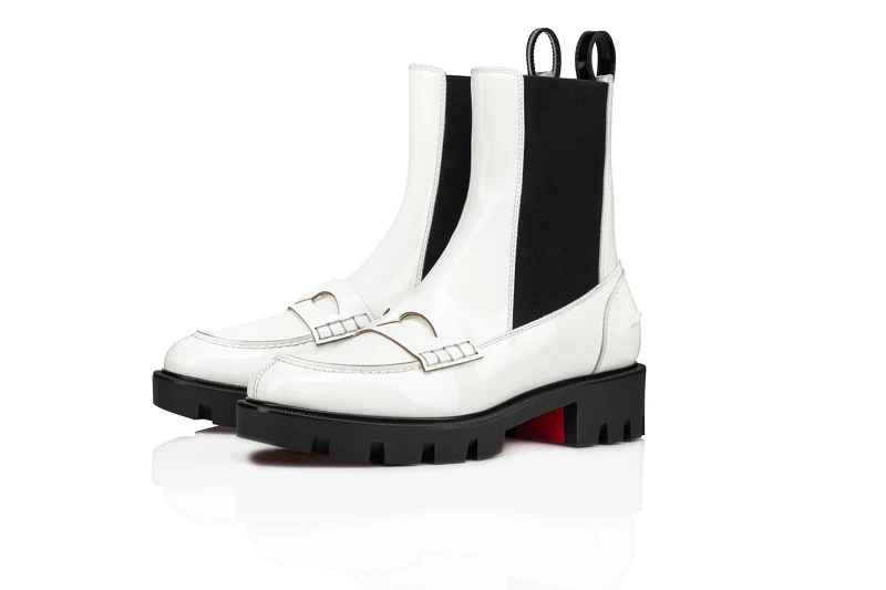 Christian Louboutin 白色切爾西靴，NT43,900。