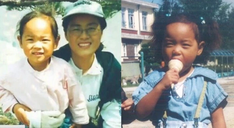 金世正幼時與母親合照