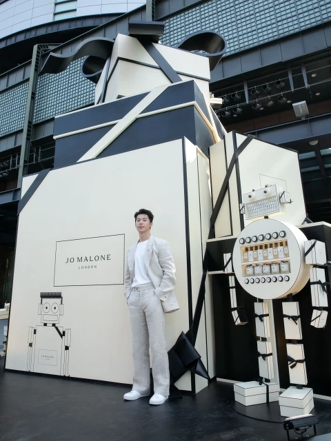 男神許光漢與Jo Malone London一同探索驚喜與美好。