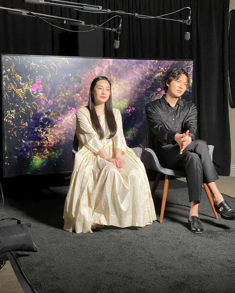 《柏青哥》李敏鎬與金敏荷接受各國媒體採訪