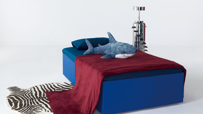 周世雄《I sleep with all human, but I don't sleep with any human.》