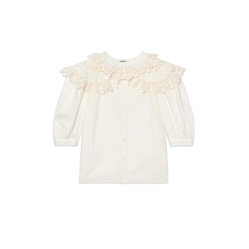 SANDRO 白色乎朵刺繡領襯衫,NT10,900。 SANDRO 白色乎朵刺繡領襯衫,NT10,900。