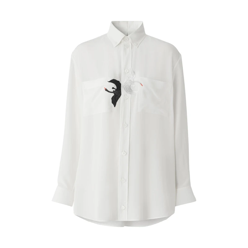 Burberry 白色印花襯衫,價格店洽。 Burberry 白色印花襯衫,價格店洽。