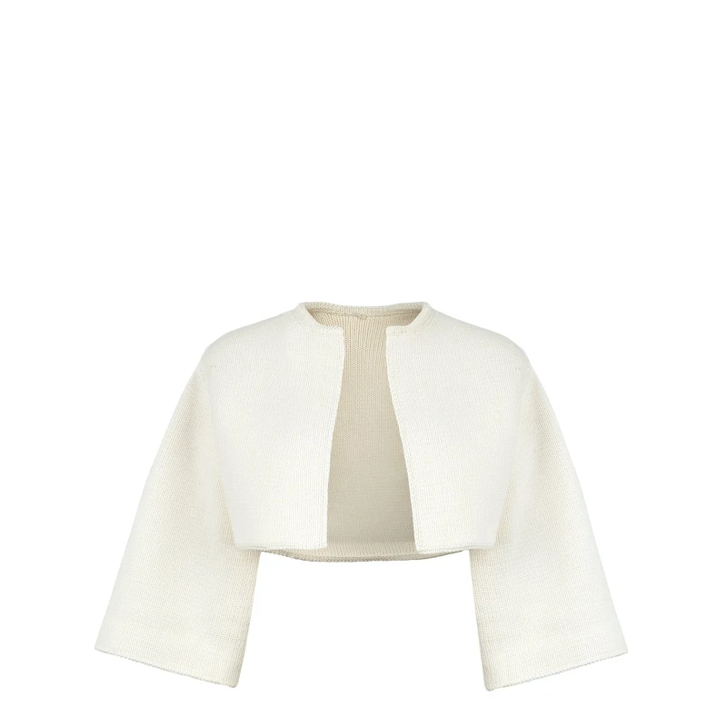 FENDI 白色短版西裝外套，NT56,000。