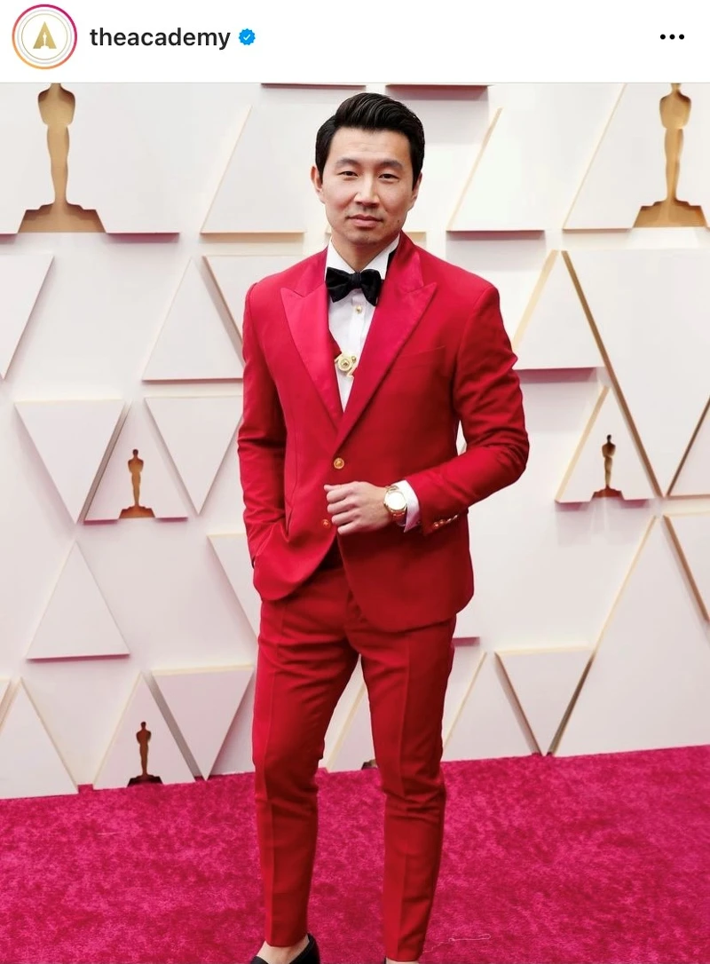 2022奧斯卡紅毯的男星造型與穿搭手錶：劉思慕