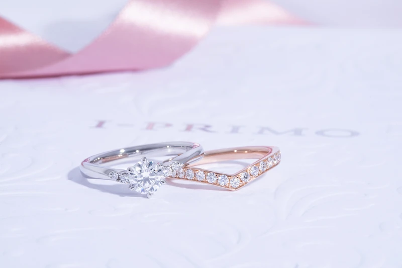 Kelano訂婚鑽戒、Hatur玫瑰金婚戒。 Kelano訂婚鑽戒、Hatur玫瑰金婚戒。