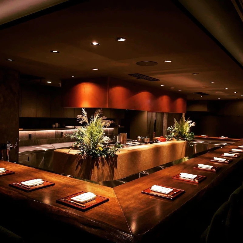 「Den」位於東京神宮前。 「Den」位於東京神宮前。