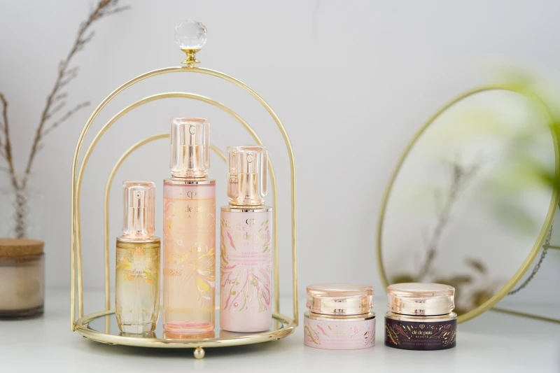 肌膚之鑰生日慶限定3.5萬滿額光采三環架。 肌膚之鑰生日慶限定3.5萬滿額光采三環架。