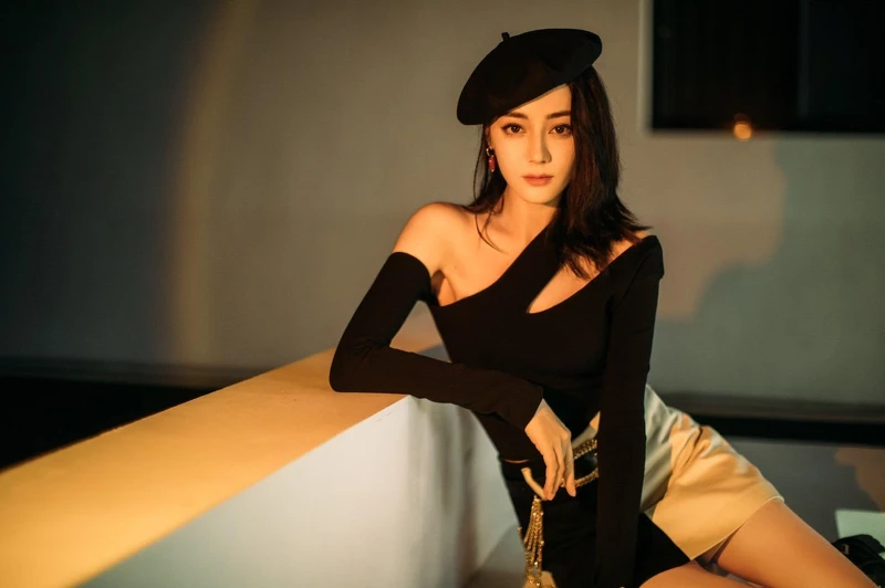 迪麗熱巴工作室