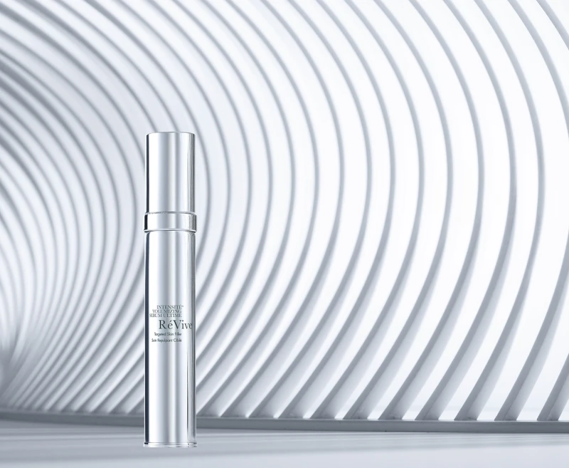 RéVive KGF脂雕抗皺精華情境圖。 RéVive KGF脂雕抗皺精華情境圖。