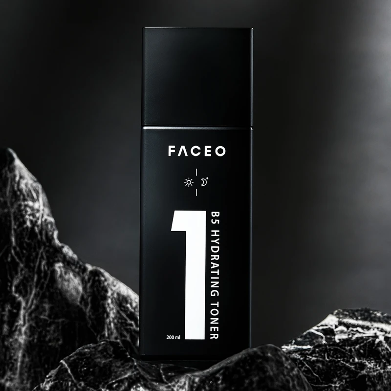 FACEO黑曜岩B5活萃保濕化妝水200ml，NT590。