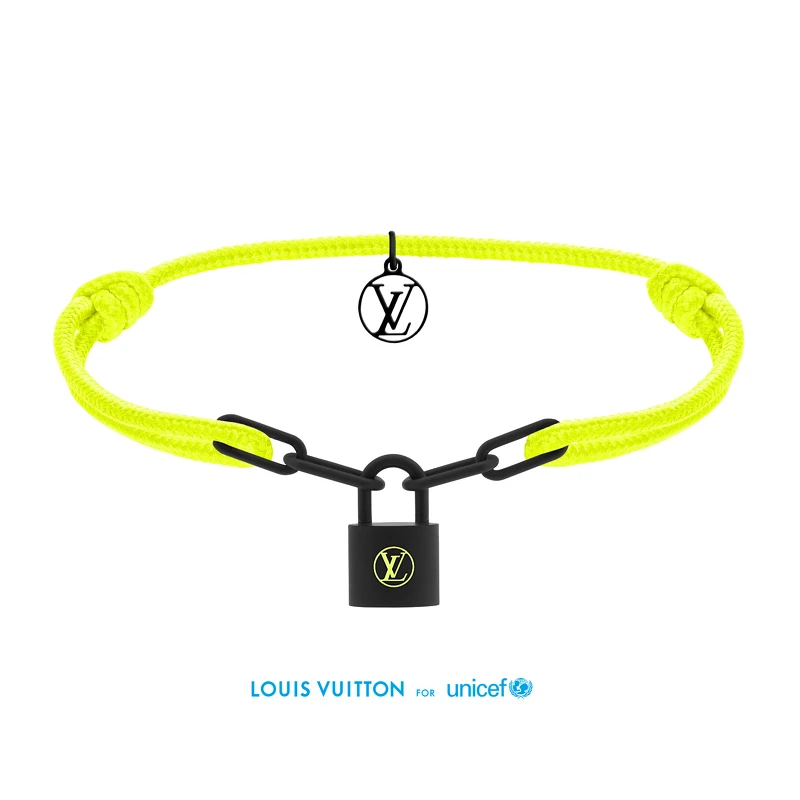 Silver Lockit X Virgil Abloh黑色鈦金屬手鏈 NT$17,100 Silver Lockit X Virgil Abloh黑色鈦金屬手鏈 NT$17,100