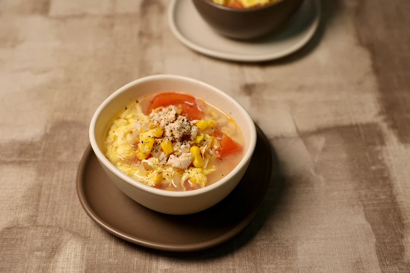 蕃茄雞蓉玉米湯。