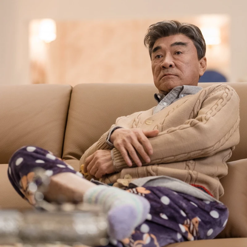 《社內相親》會長由資深演員李德華飾演