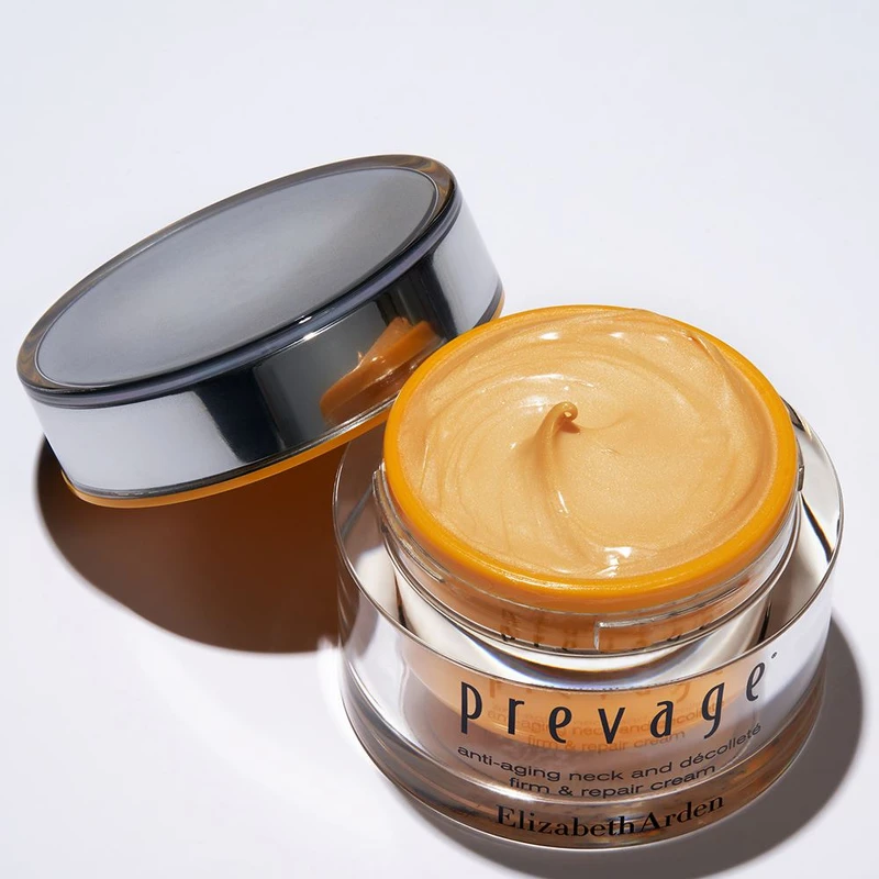 伊麗莎白雅頓艾地苯V領頸緻修護霜50ml,NT4,500。 伊麗莎白雅頓艾地苯V領頸緻修護霜50ml,NT4,500。