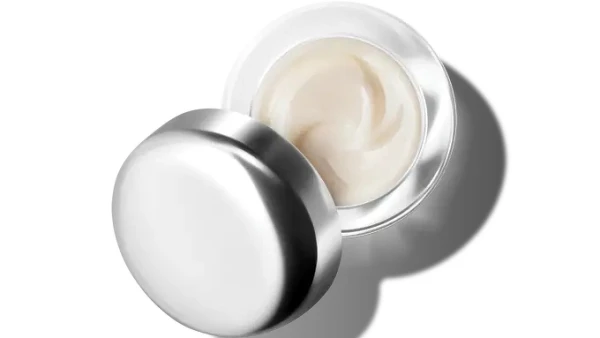 海洋拉娜緊緻精華頸霜50ml,NT11,400。