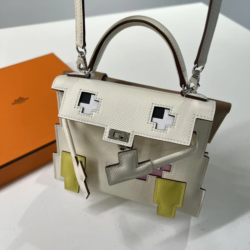 NT 476,500 NT 476,500