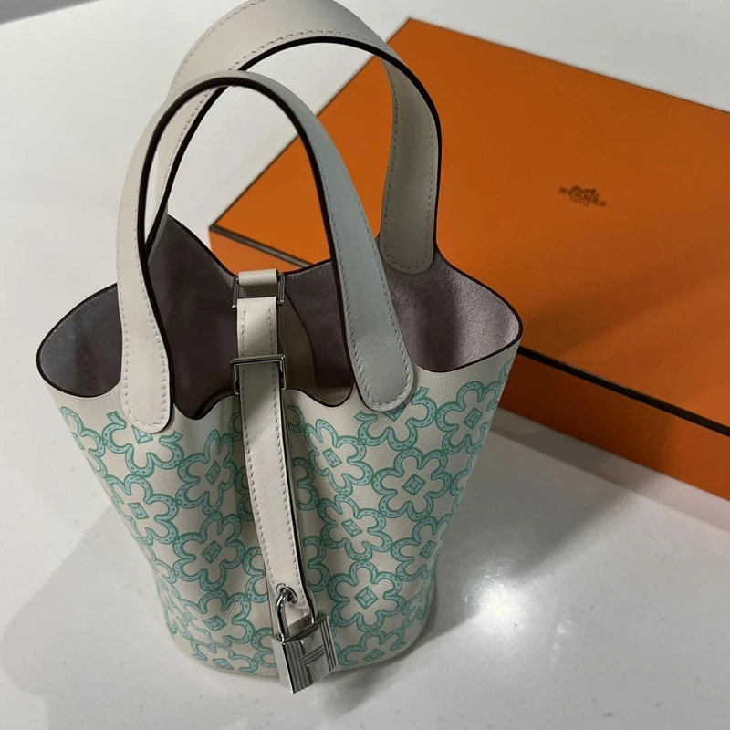 NT 100,900 NT 100,900