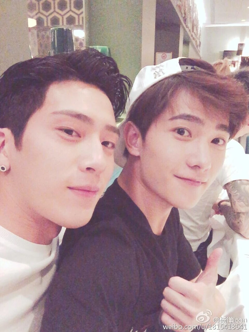 楊洋、井柏然合照 楊洋、井柏然合照