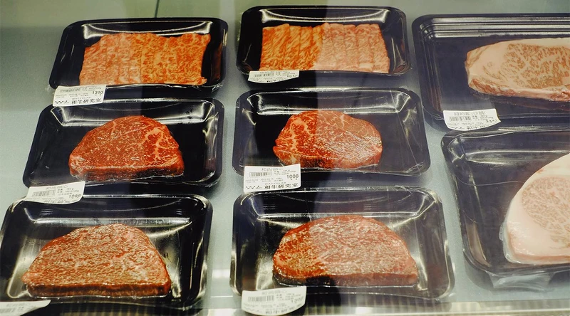 使用貼體包裝。