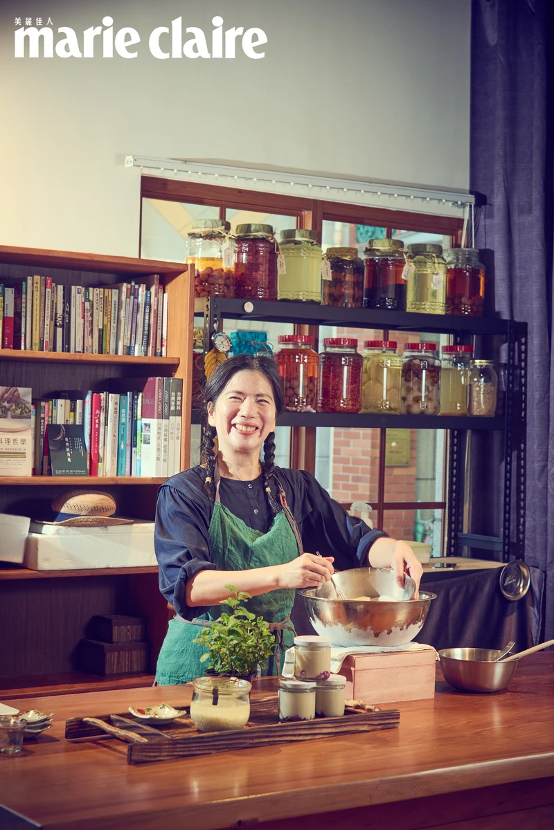 ▲▼黃靖雅和夥伴示範「檸檬鹽麴 Gelato」。(攝影/蔡孝如) ▲▼黃靖雅和夥伴示範「檸檬鹽麴 Gelato」。(攝影/蔡孝如)