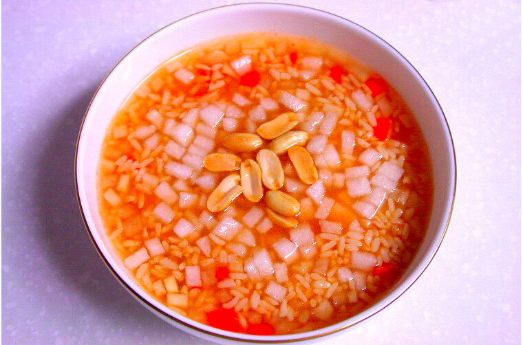 安東風味的食醯(식혜)。 安東風味的食醯(식혜)。