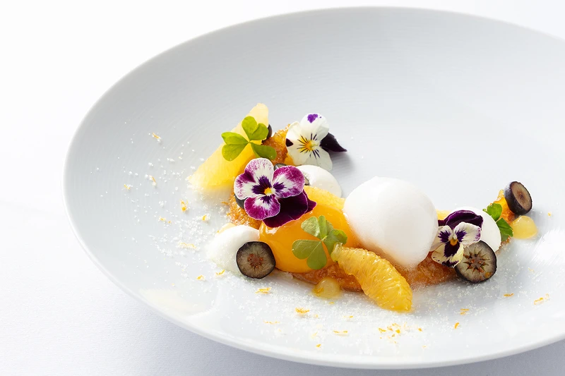 優雅柑橘風味的甜點。