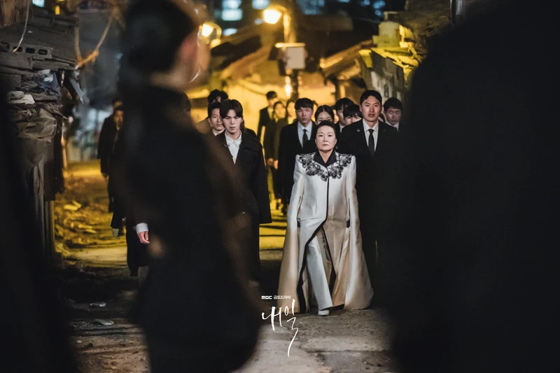 《還有明天》金海淑飾演的玉皇親自為老兵靈魂送行超催淚 《還有明天》金海淑飾演的玉皇親自為老兵靈魂送行超催淚