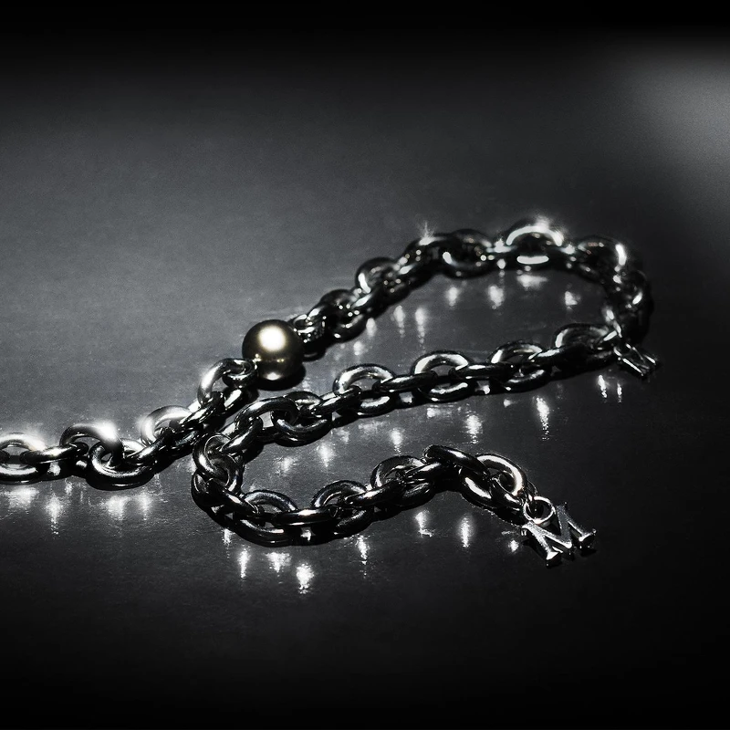 Mikimoto黑色珍珠+黑銠塗層的全新Passionior系列珠寶