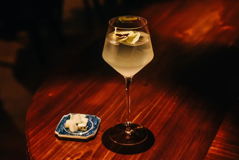 禁止酒駕，飲酒過量有害健康