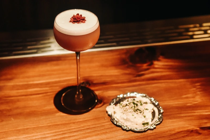 禁止酒駕，飲酒過量有害健康