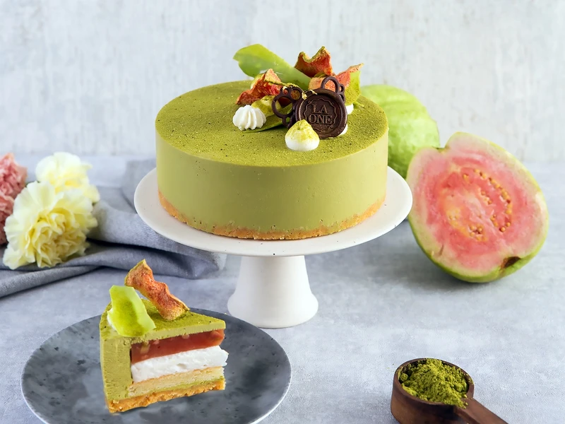 LA ONE 烘焙坊今年以紅心芭樂為發想。 LA ONE 烘焙坊今年以紅心芭樂為發想。