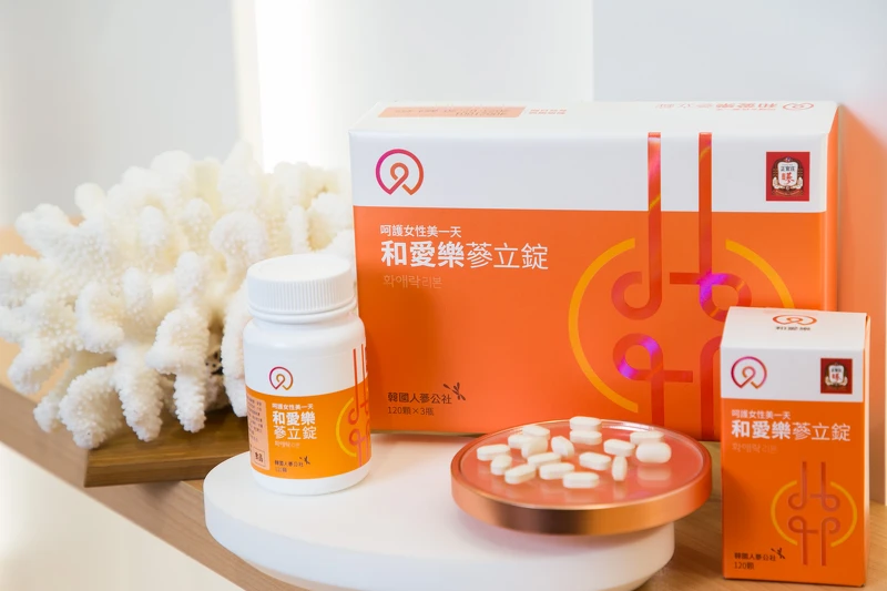 「和愛樂 蔘立錠」,內含關鍵成分,除了有補氣補力的經典成分6年根高麗蔘,還添加好吸收的海洋珊瑚鈣及好氣色的大豆萃取,幫助媽媽補充每日所需鈣質。 「和愛樂 蔘立錠」,內含關鍵成分,除了有補氣補力的經典成分6年根高麗蔘,還添加好吸收的海洋珊瑚鈣及好氣色的大豆萃取,幫助媽媽補充每日所需鈣質。
