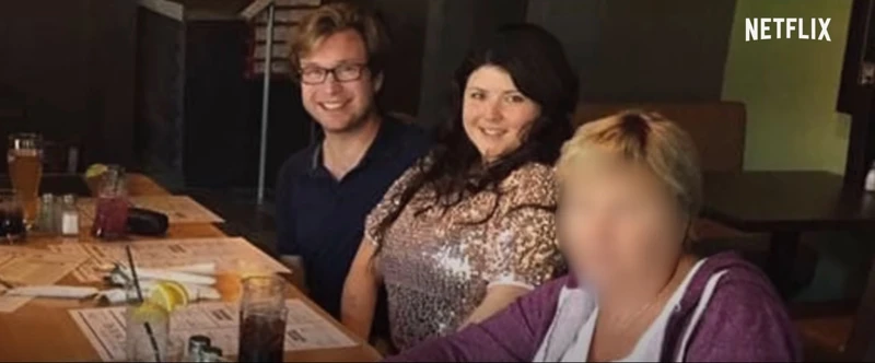 ▲Gerry Cotten的妻子Jennifer Robertson被懷疑為錢害死他。(圖/Netflix) ▲Gerry Cotten的妻子Jennifer Robertson被懷疑為錢害死他。(圖/Netflix)